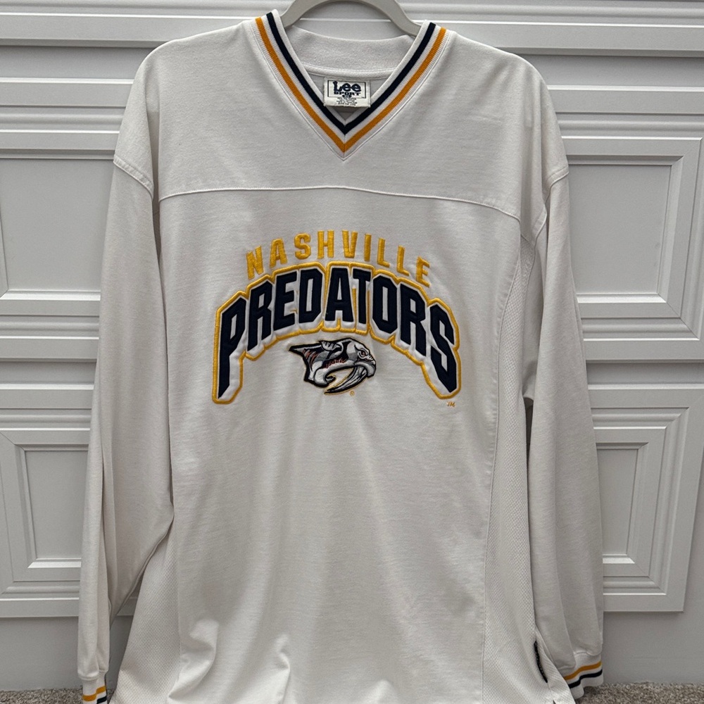 Vintage Lee Sport V Neck NHL Nashville Predators Stitched Long Sleeve Pullover
